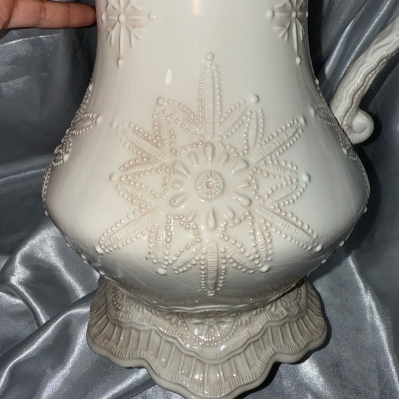 Seasonal Elegance Snowflake collection by Cracker Barrel - Picture 7 of 8